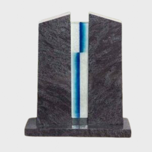 Bijzondere grafsteen met glas