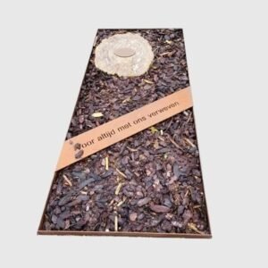 Cortenstaal grafmonument met versteend hout liggend