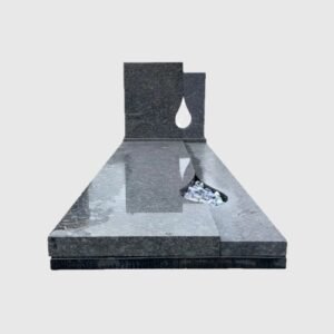 Bijzonder grafsteen met traan